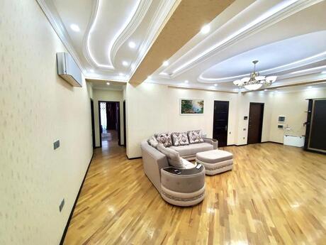 4 otaqlı yeni tikili - Şah İsmayıl Xətai m. - 220 m²