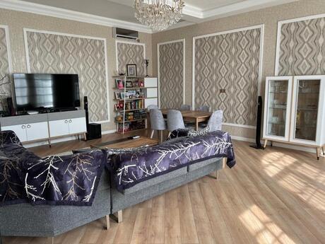4 otaqlı həyət evi/bağ evi - Mərdəkan q. - 300 m²