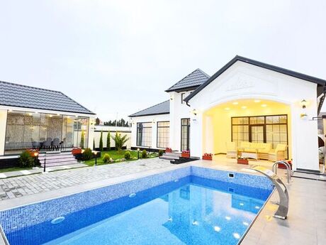 5 otaqlı həyət evi/bağ evi - Mərdəkan q. - 240 m²