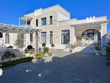 5 otaqlı həyət evi/bağ evi - Şüvəlan q. - 260 m²