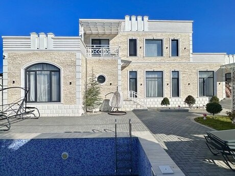 5 otaqlı həyət evi/bağ evi - Şüvəlan q. - 260 m²