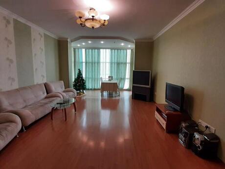 4 otaqlı mənzil, 197 m², 28 May: 570 000 ₼ 5