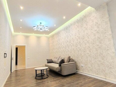 2 otaqlı yeni tikili - 28 May m. - 70.8 m²