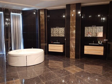 7 otaqlı həyət evi/bağ evi - Nəsimi m. - 600 m²
