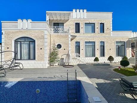 5 otaqlı həyət evi/bağ evi - Şüvəlan q. - 250 m²