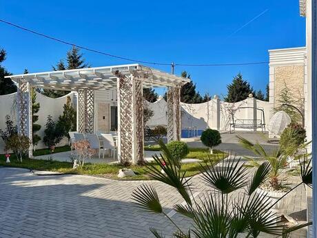 5 otaqlı həyət evi/bağ evi - Şüvəlan q. - 250 m²