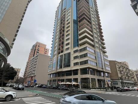 4-room apartment, 240 m², 28 May: 1 320 000 ₼ 2