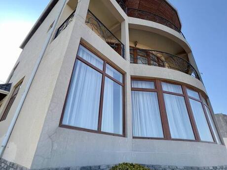 6 otaqlı həyət evi/bağ evi - Badamdar q. - 450 m²