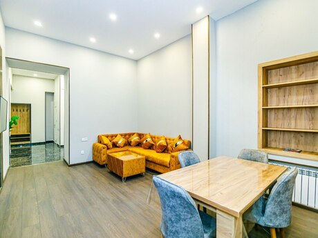 2 otaqlı köhnə tikili - Sahil m. - 70 m²