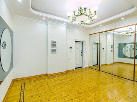 4 otaqlı yeni tikili - 28 May m. - 285 m²