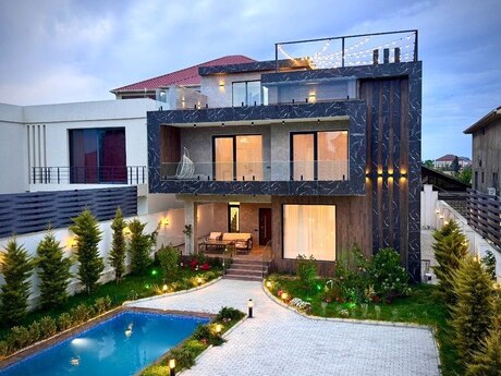 5 otaqlı həyət evi/bağ evi - Buzovna q. - 350 m²