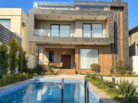 5 otaqlı həyət evi/bağ evi - Buzovna q. - 350 m²