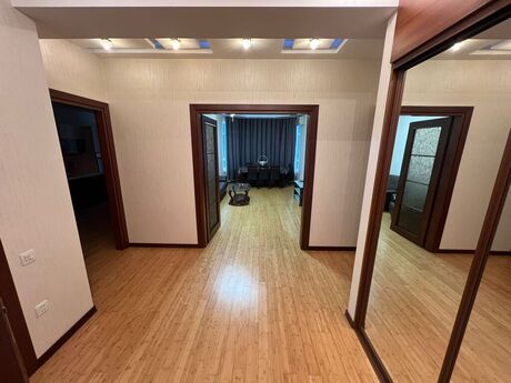 2-комн. новостройка - м. 8 ноября - 92 м²