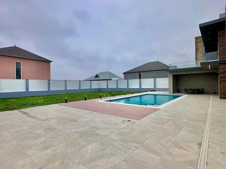 7 otaqlı həyət evi/bağ evi - Mərdəkan q. - 500 m²