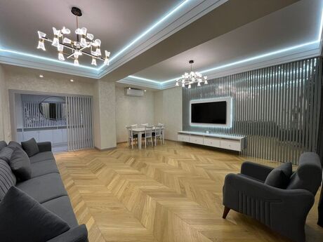 3 otaqlı yeni tikili - Ağ şəhər q. - 178 m²