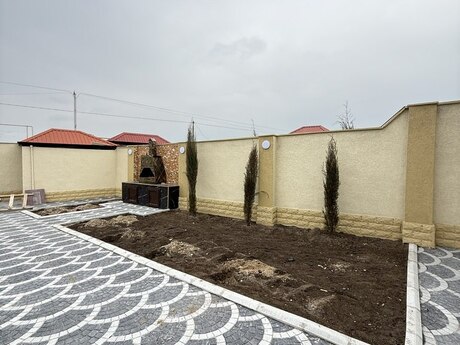 4 otaqlı həyət evi/bağ evi - Buzovna q. - 125 m²