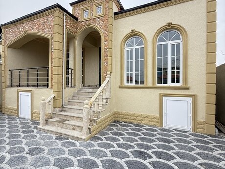 4 otaqlı həyət evi/bağ evi - Buzovna q. - 125 m²