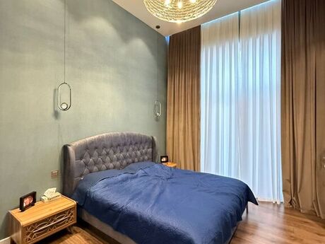 5 otaqlı həyət evi/bağ evi - Mərdəkan q. - 400 m²