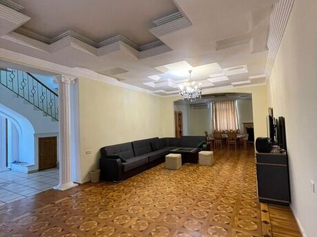 5 otaqlı həyət evi/bağ evi - Badamdar q. - 400 m²