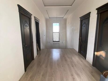 6 otaqlı həyət evi/bağ evi - Buzovna q. - 351 m²