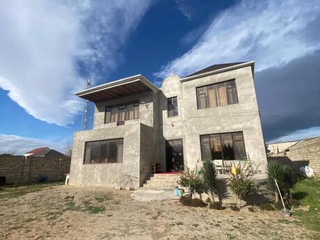 6 otaqlı həyət evi/bağ evi - Buzovna q. - 351 m²