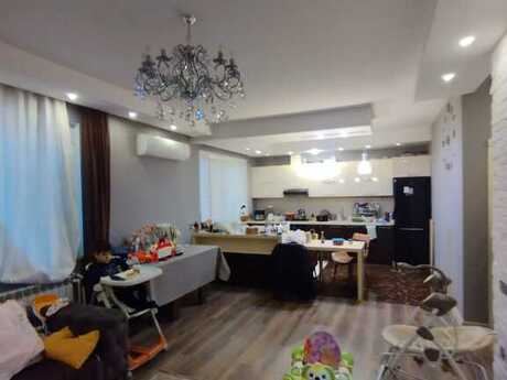 10-комн. дом/дача - м. Иншаатчылар - 440 м²