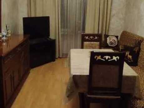 3 otaqlı köhnə tikili - 28 May m. - 80 m²