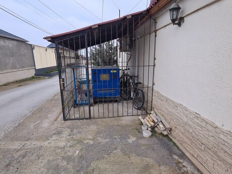 4 otaqlı həyət evi/bağ evi - Mərdəkan q. - 140 m²