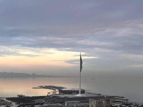 7 otaqlı həyət evi/bağ evi - Səbail r. - 750 m²