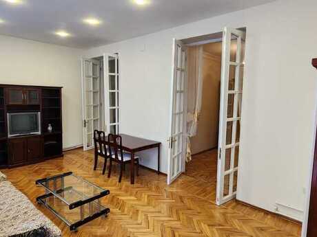 3 otaqlı köhnə tikili - Nizami m. - 110 m²
