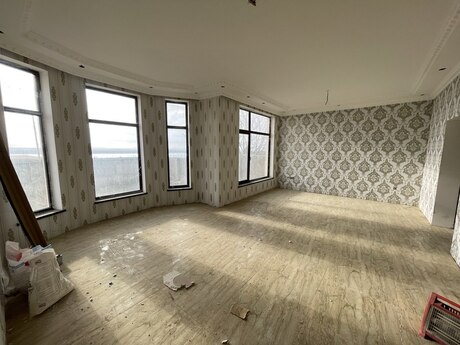 8 otaqlı həyət evi/bağ evi - Abşeron r. - 162 m²
