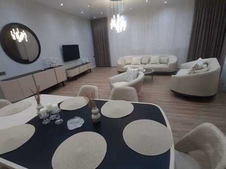 3 otaqlı yeni tikili - 8 Noyabr m. - 165 m²
