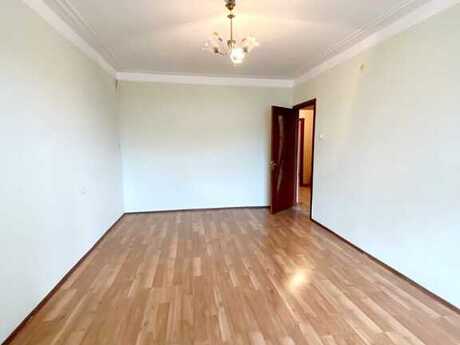 3 otaqlı köhnə tikili - Qara Qarayev m. - 70 m²