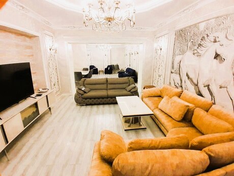 4 otaqlı yeni tikili - Nizami m. - 225 m²