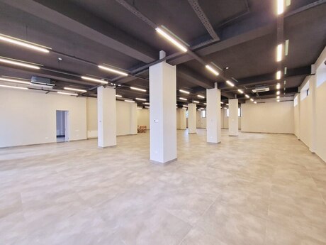 Obyekt - 8 Noyabr m. - 2000 m²