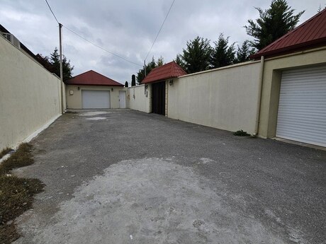 5 otaqlı həyət evi/bağ evi - Mərdəkan q. - 220 m²
