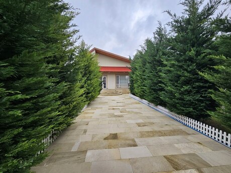5 otaqlı həyət evi/bağ evi - Mərdəkan q. - 220 m²