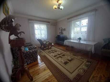 6 otaqlı həyət evi/bağ evi - Xırdalan - 172 m²