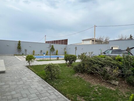 4 otaqlı həyət evi/bağ evi - Şüvəlan q. - 220 m²