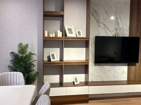 3-комн. новостройка - м. 8 ноября - 140 м²