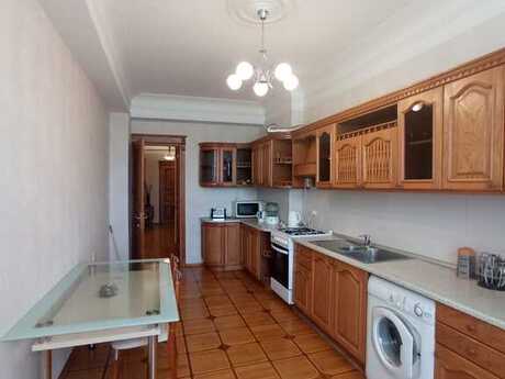 3 otaqlı yeni tikili - Nəsimi r. - 160 m²