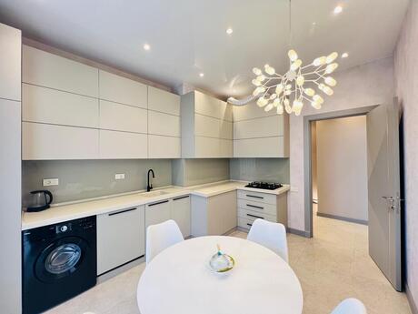 3 otaqlı yeni tikili - Nəsimi r. - 115 m²