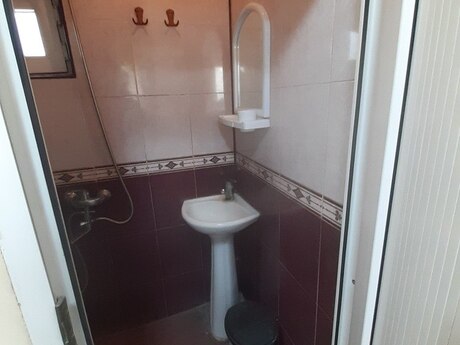 1 otaqlı ofis - İnşaatçılar m. - 8 m²