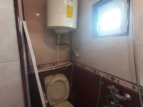 1 otaqlı ofis - İnşaatçılar m. - 8 m²