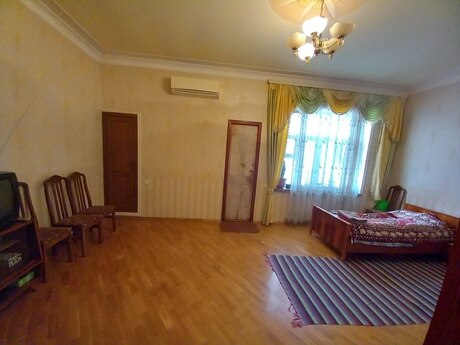 4 otaqlı köhnə tikili - Həzi Aslanov q. - 93 m²