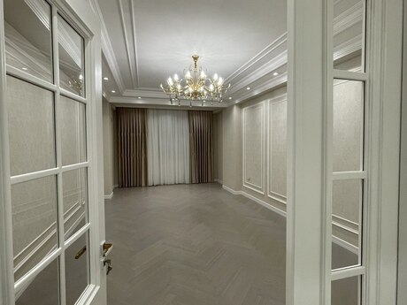 4 otaqlı yeni tikili - Azadlıq Prospekti m. - 215 m²