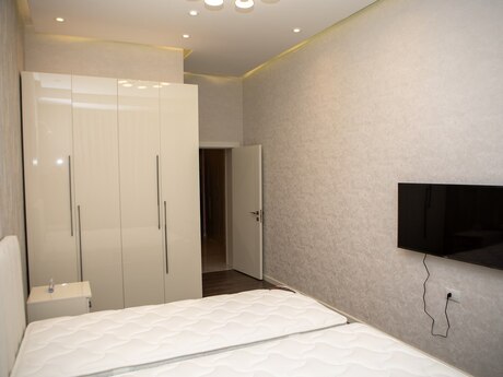 2 otaqlı yeni tikili - 28 May m. - 70.8 m²