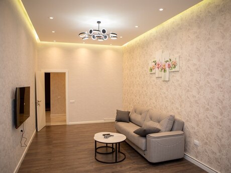 2 otaqlı yeni tikili - 28 May m. - 70.8 m²