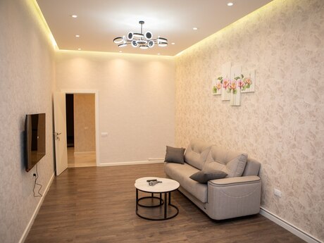 2 otaqlı yeni tikili - 28 May m. - 70.8 m²