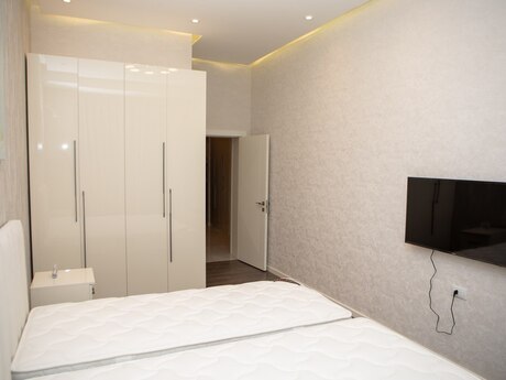 2 otaqlı yeni tikili - 28 May m. - 70.8 m²